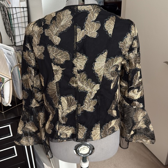 Gold leaf embroidery blazer - Picture 3 of 12